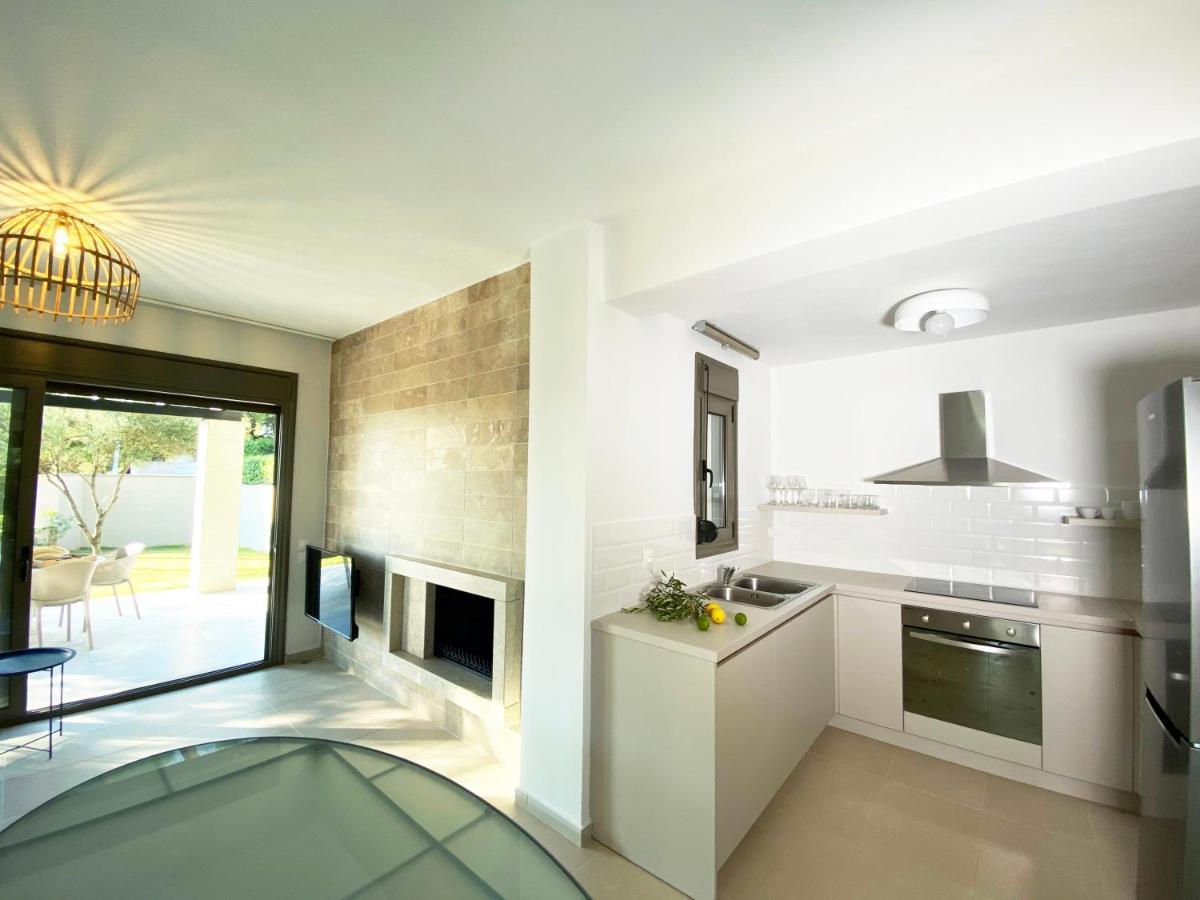 Niovi Villas Нікіті Екстер'єр фото